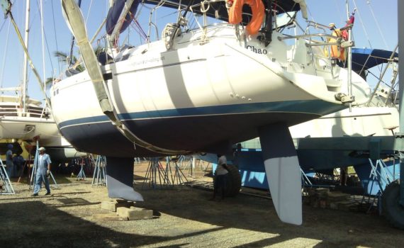 Antifouling our Yacht - Bottom Painting